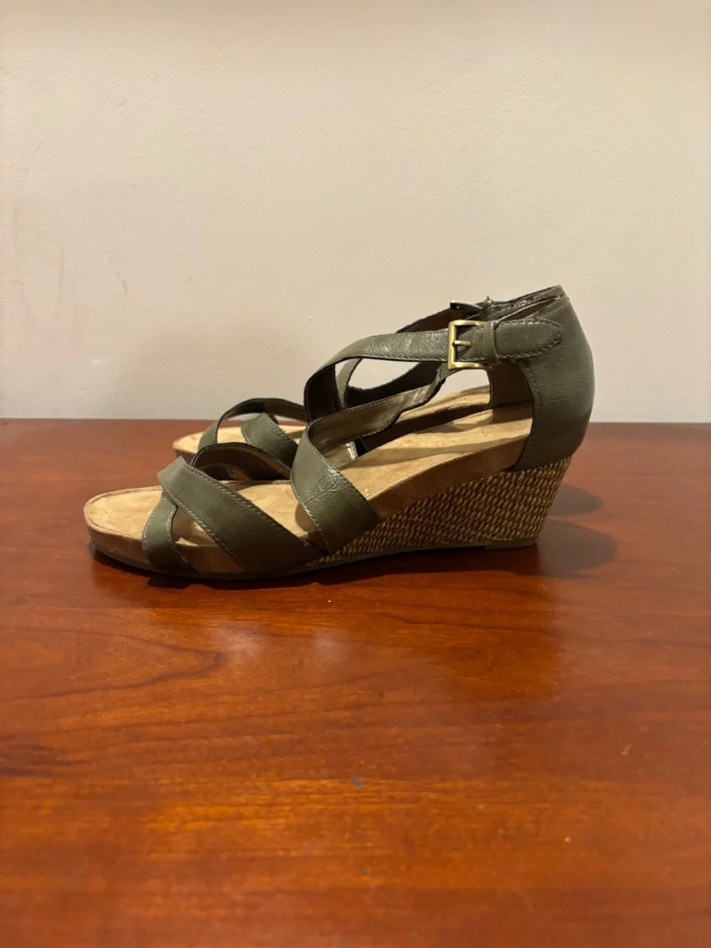 Aerosoles Enlighten Faux Leather Wedge Sandals Olive Size 12